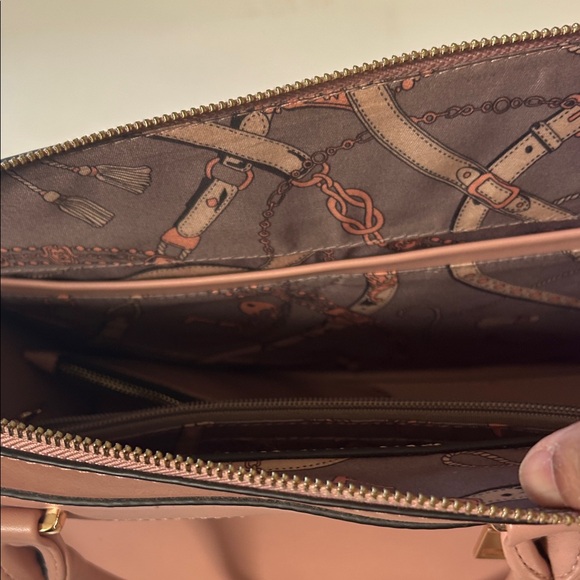 Elegant Pink Handbag